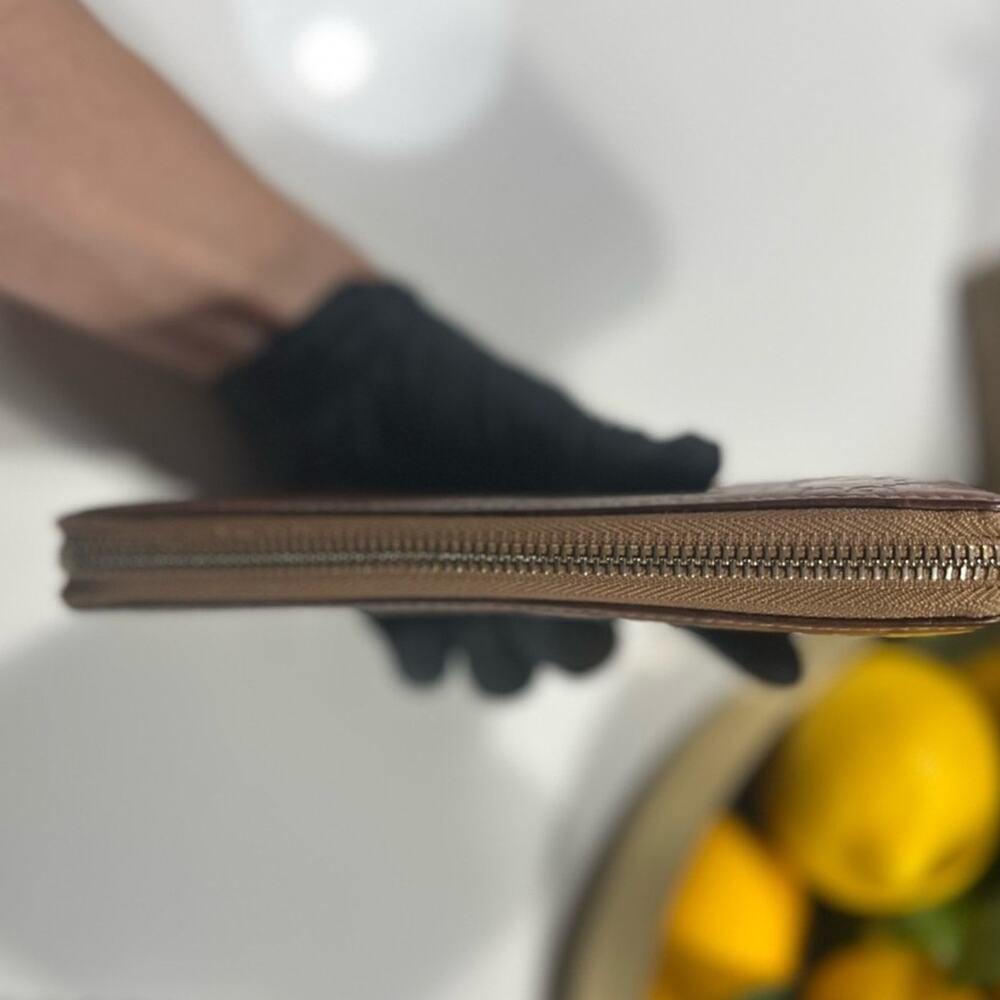 Gucci Tan Leather Embossed Wallet - Picture 4 of 8